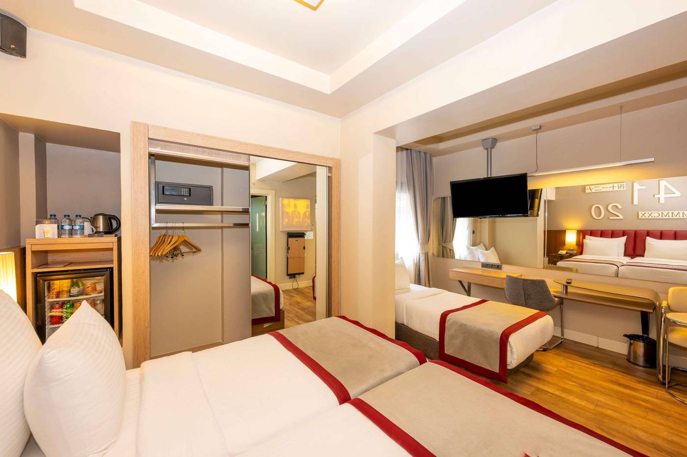 Ramada-by-Wyndham-Istanbul-Pera-Room-30