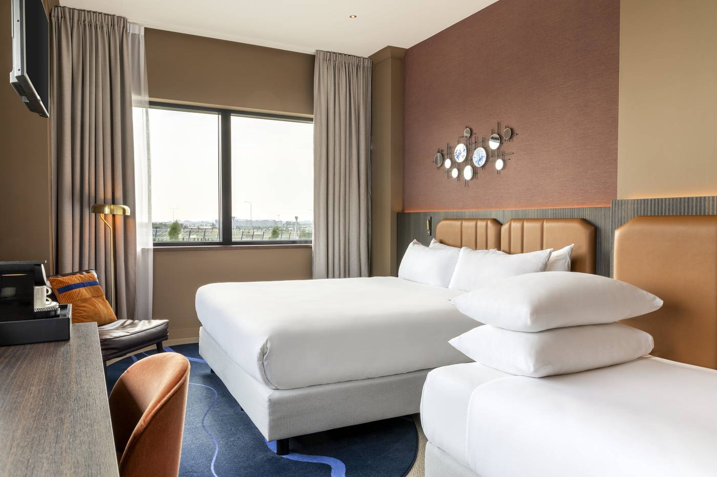 Corendon-Plaza-Amsterdam-Schiphol-Airport-Hotel-Room-20