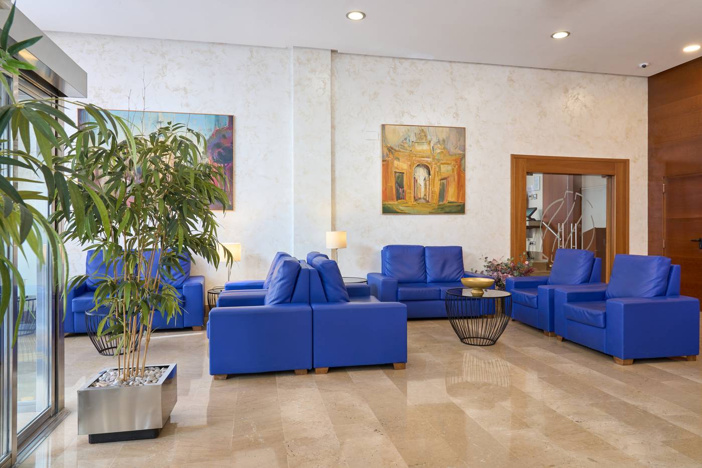 Porcel-Ganivet-Lobby-4