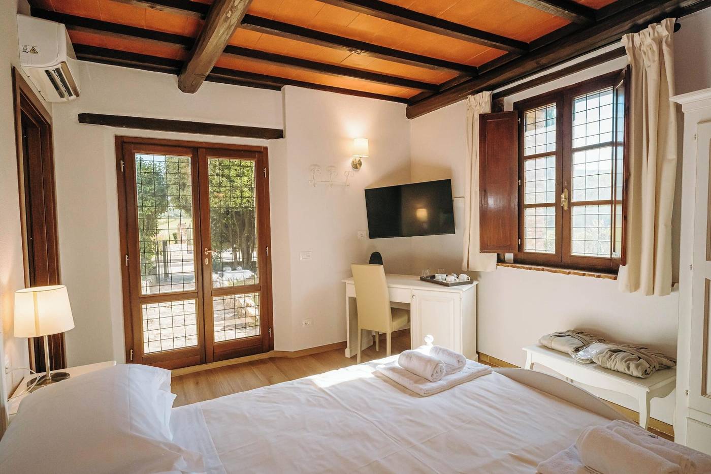 Borgo-Il-Poggiaccio-Room-10