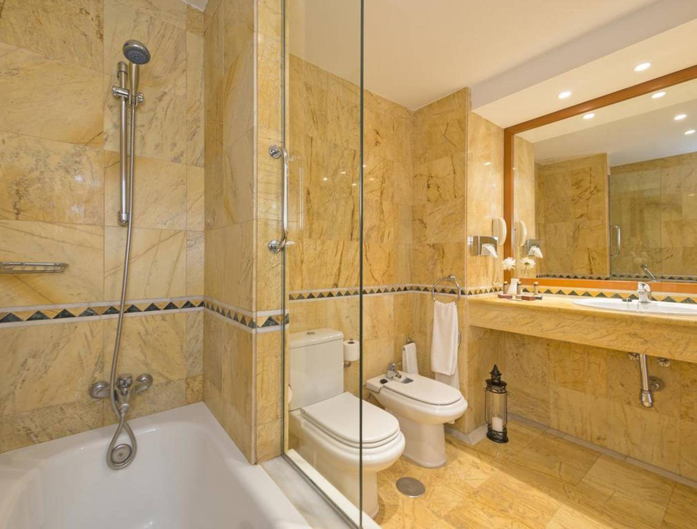 La-Cala-Resort-Room-30