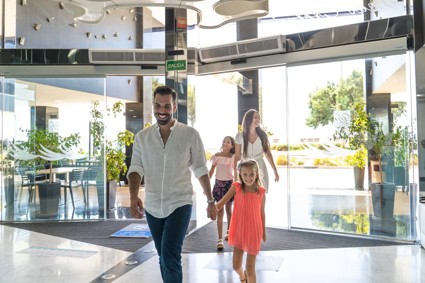 Villa-del-Mar-Hotel-Family-Gourmet-Lobby-36