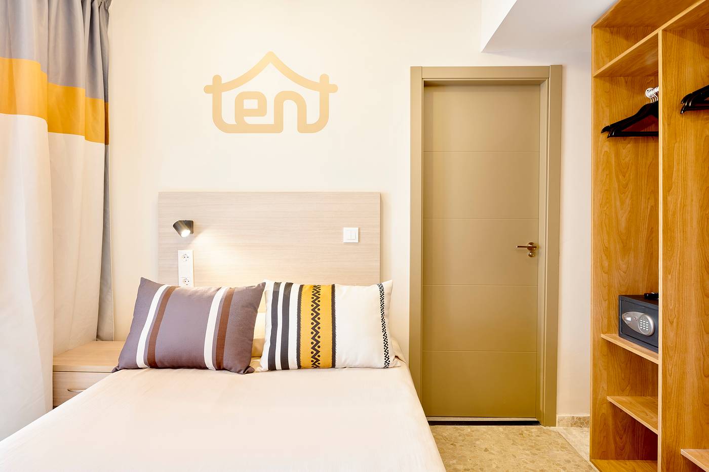 tent-Torremolinos-Room-18