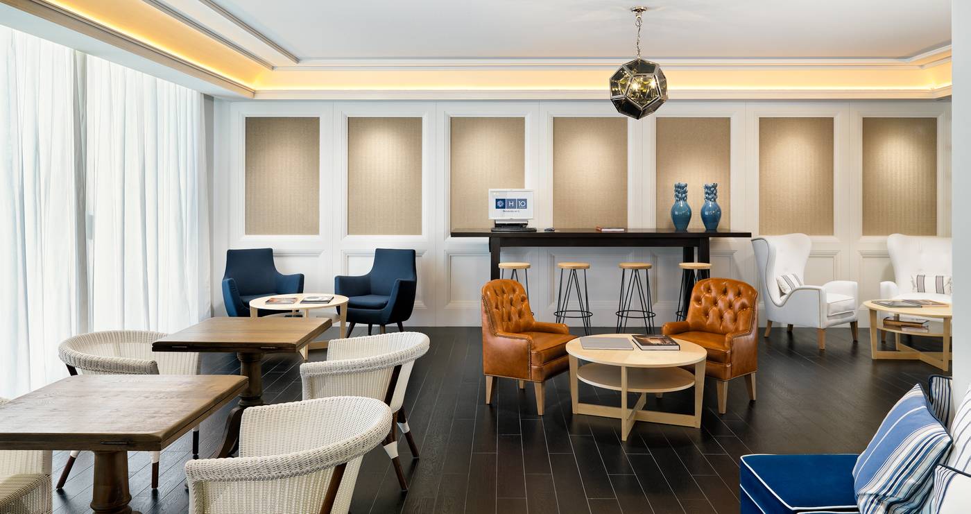 H10-Delfin---Adults-Only-Lobby-40