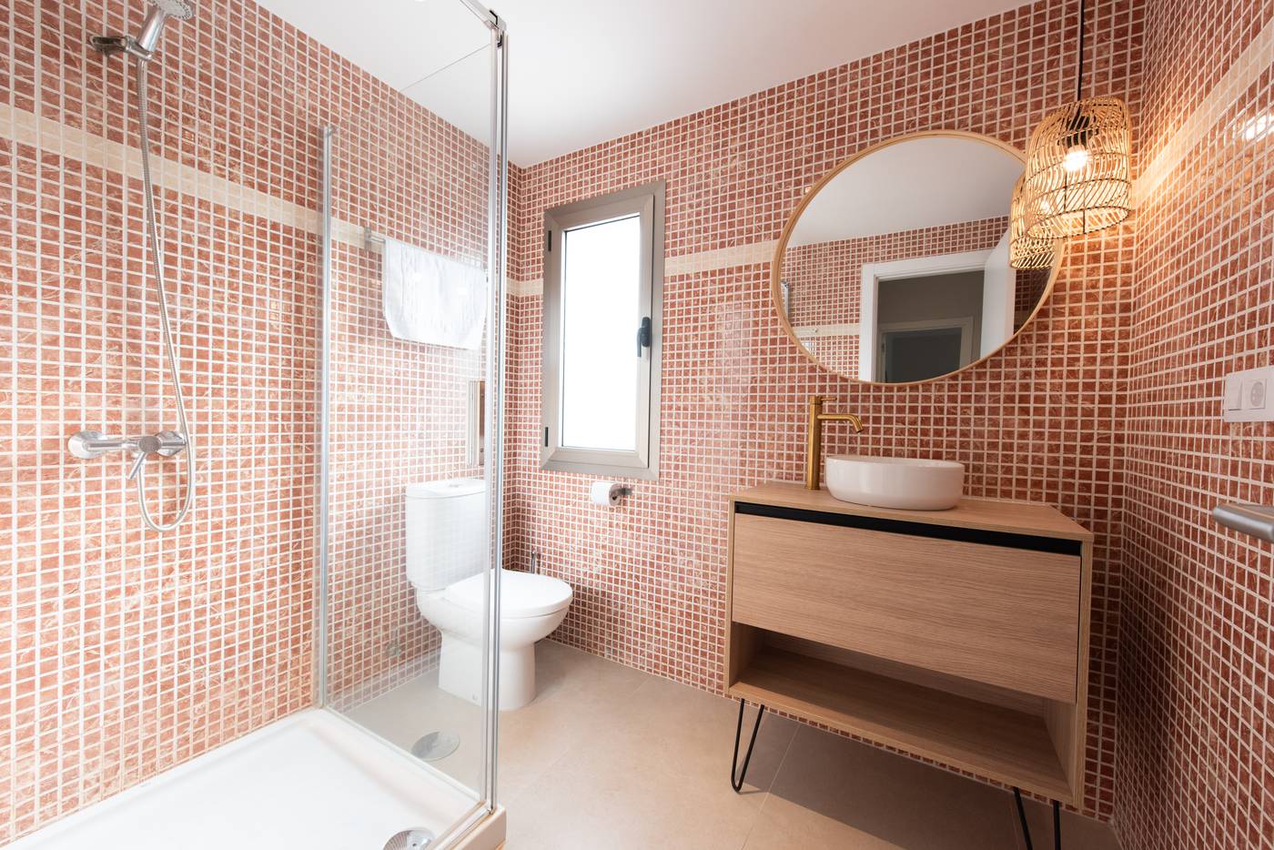 11.06.25 EREZA The White Homes