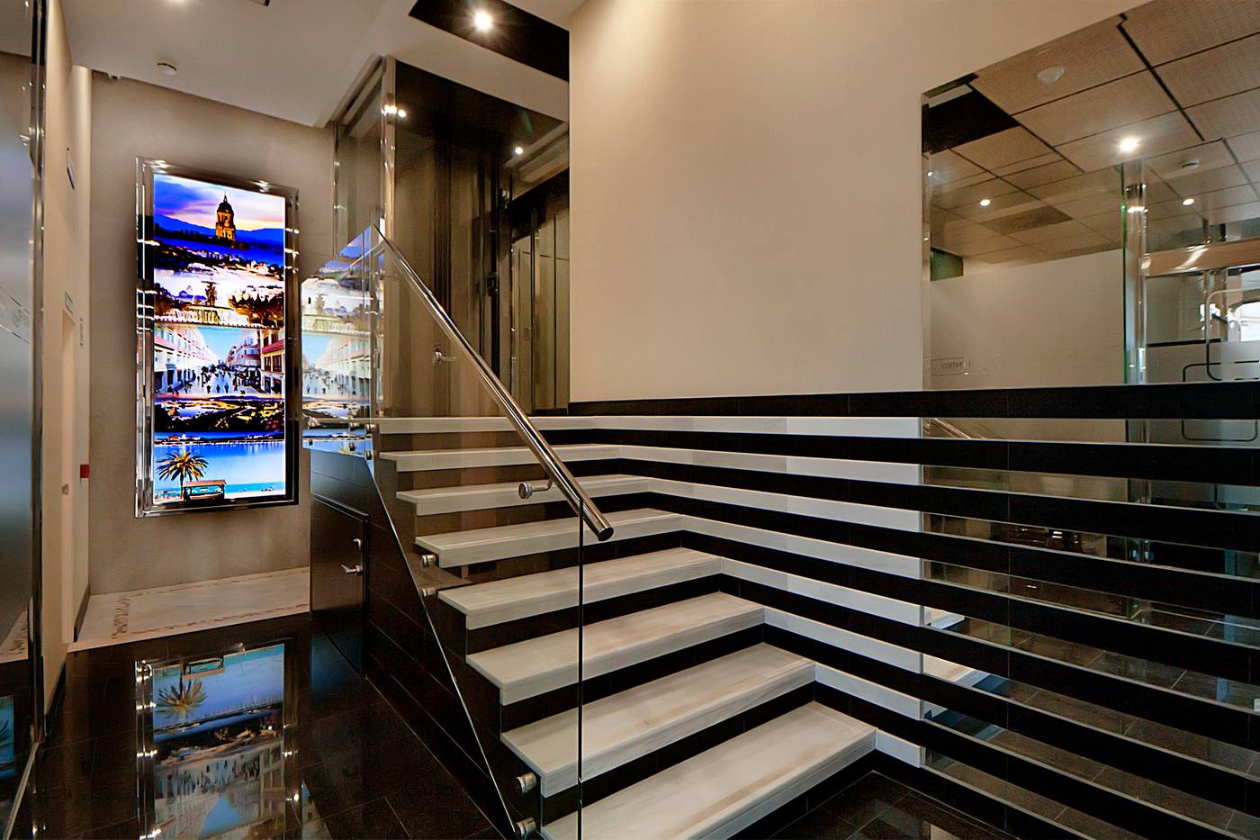 Apartamentos Suites Oficentro Deluxe-Spain-MALAGA-Lobby-7