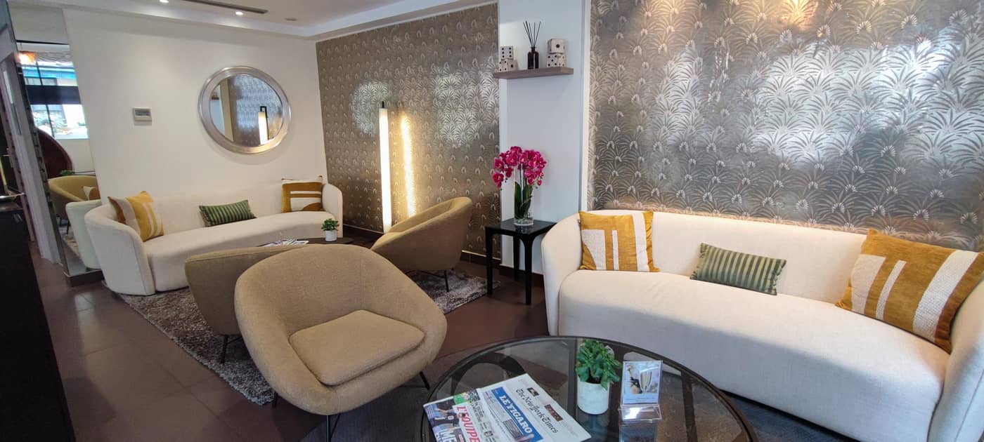 Hotel-Elysees-Bassano-Lobby-12