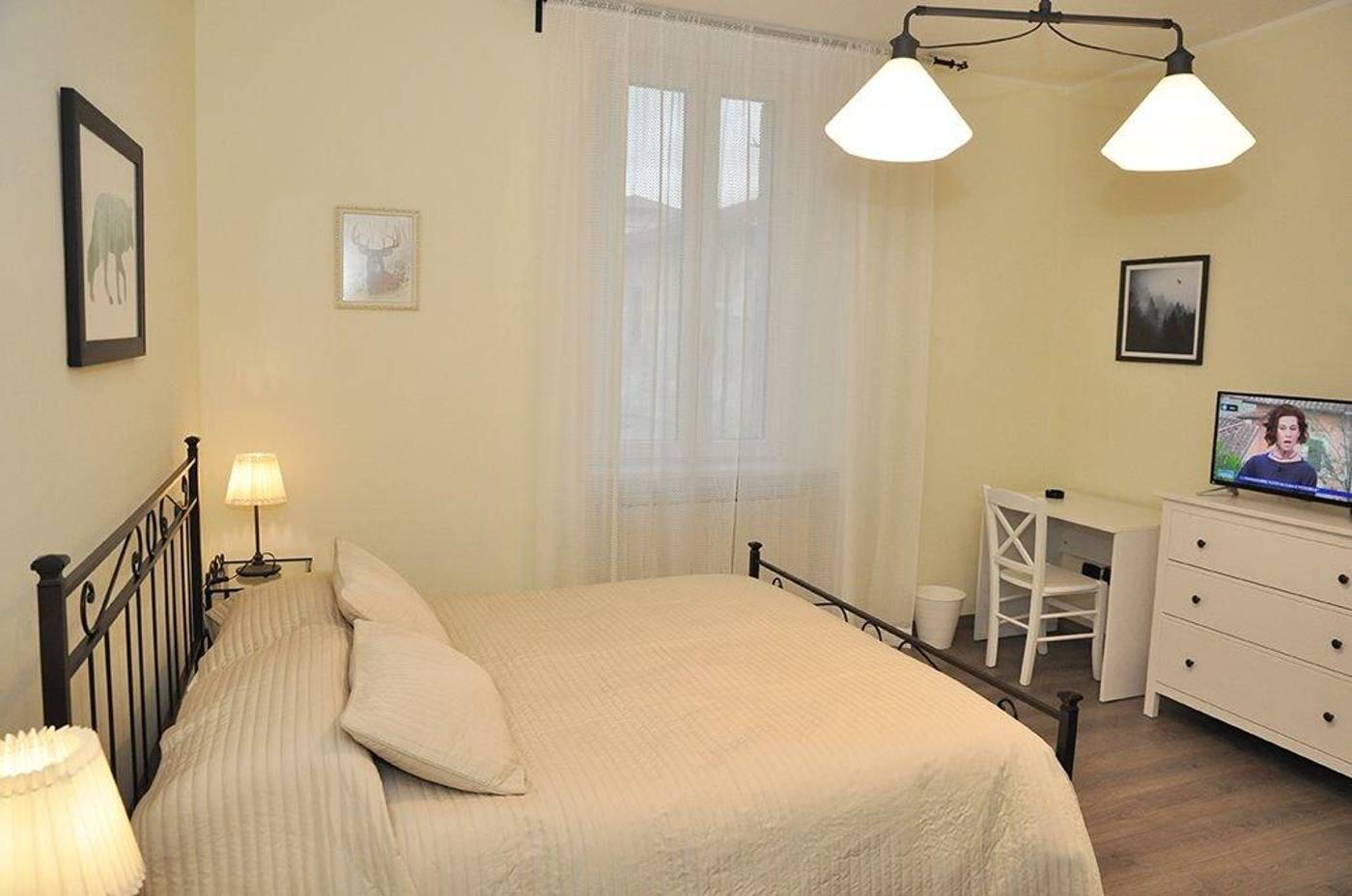 C-era-Un-Lago-Room-11