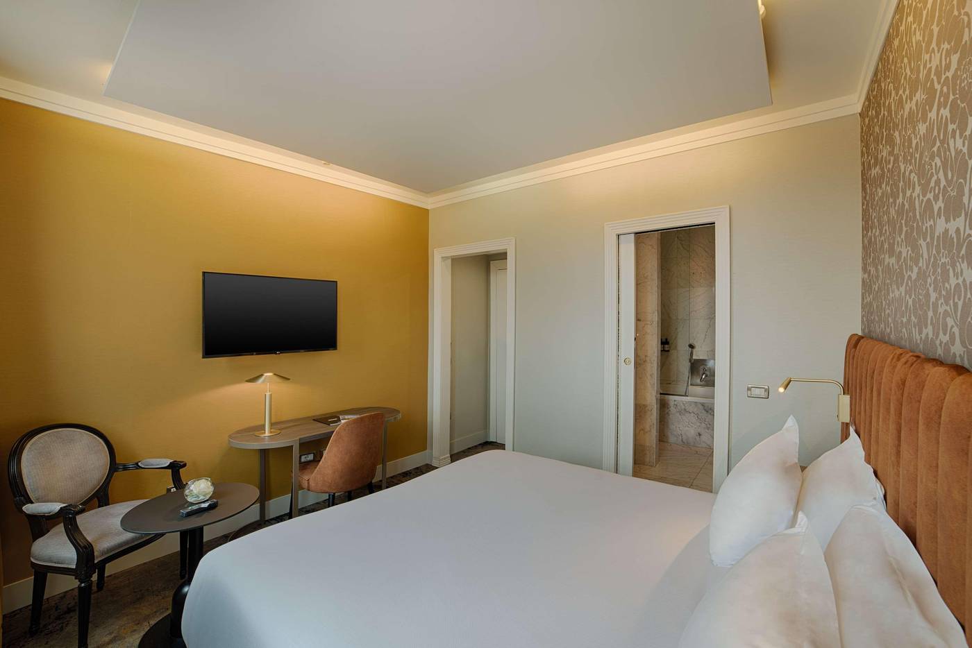 NH-Venezia-Santa-Lucia-Room-35