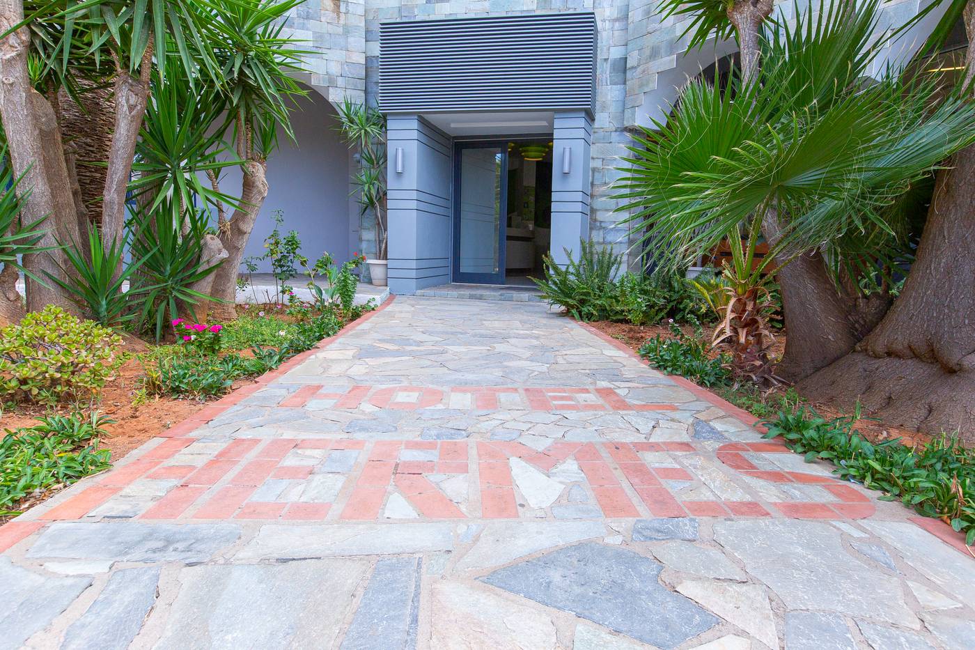 Hermes-Hotel-Lobby-7