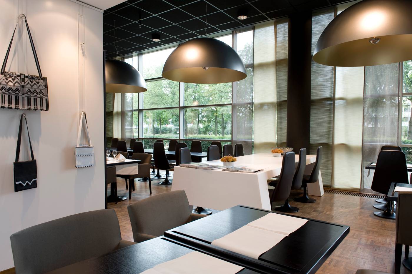 Dutch-Design-Hotel-Artemis-Restaurant-39