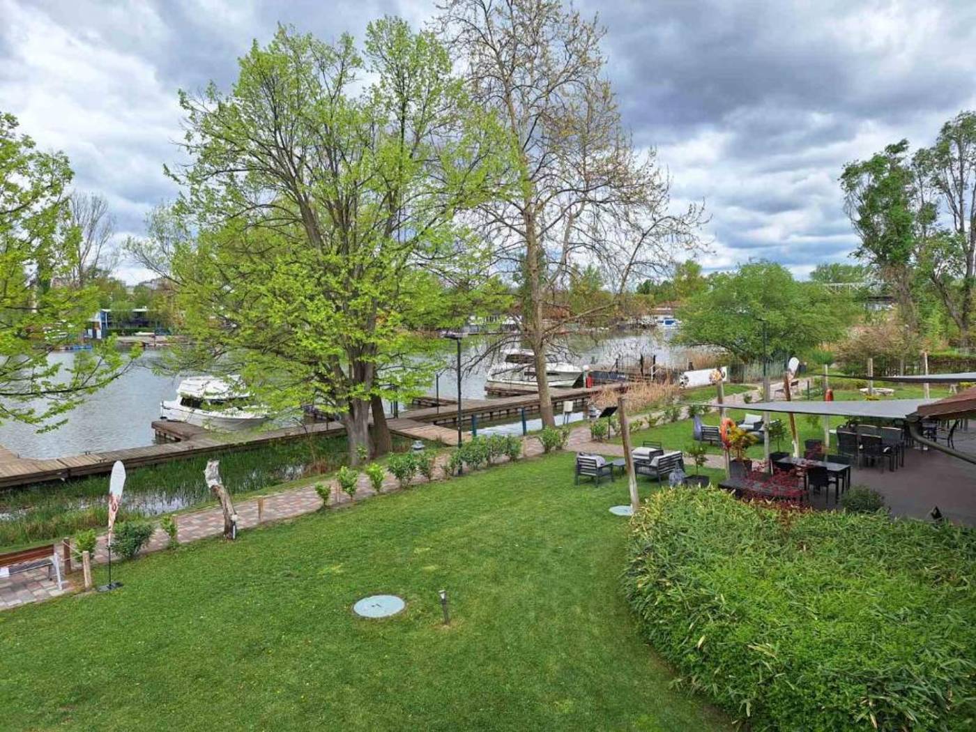 Duna-Garden-Hotel-Room-11