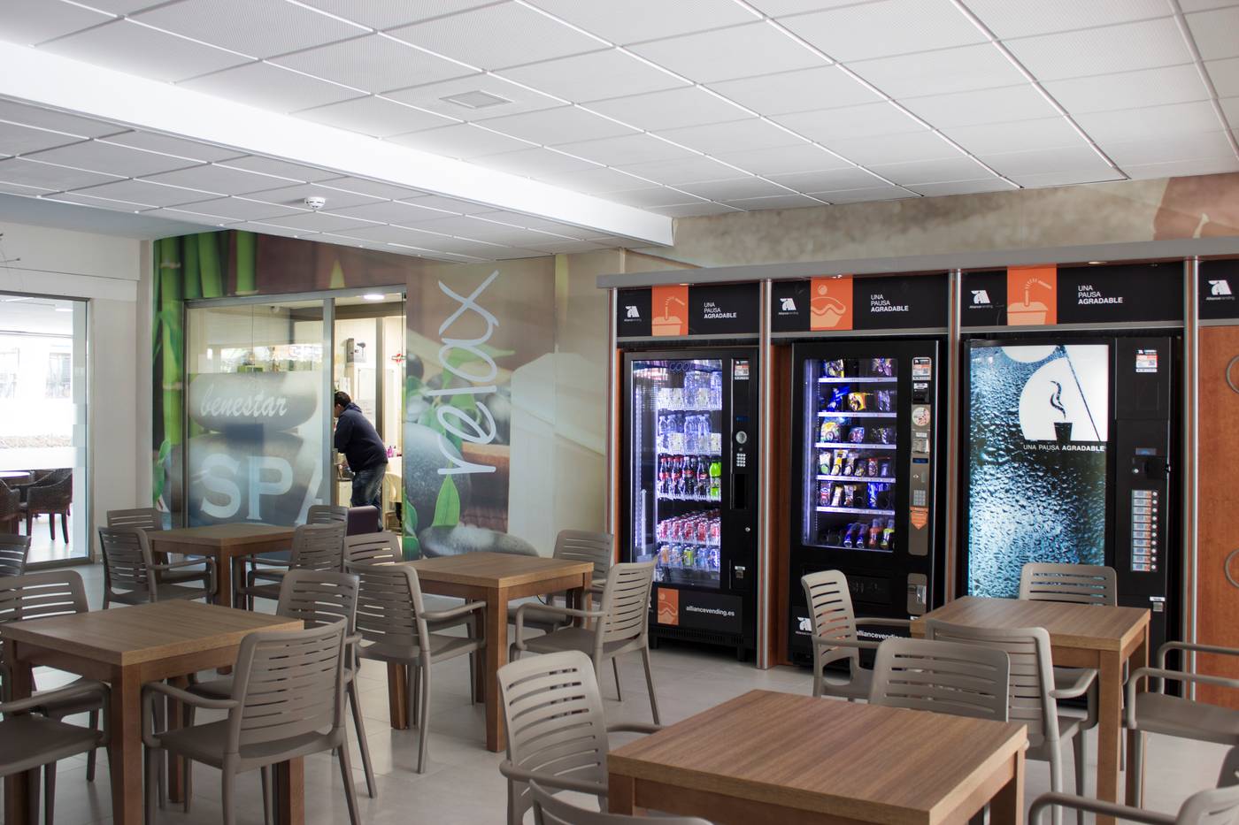 Best-Oasis-Park-Bar-20