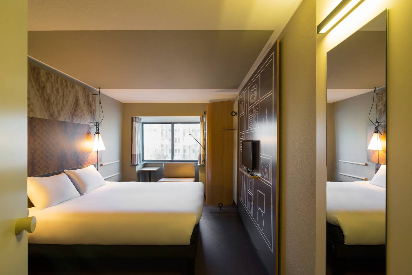 ibis-Amsterdam-Centre-Stopera-Room-41