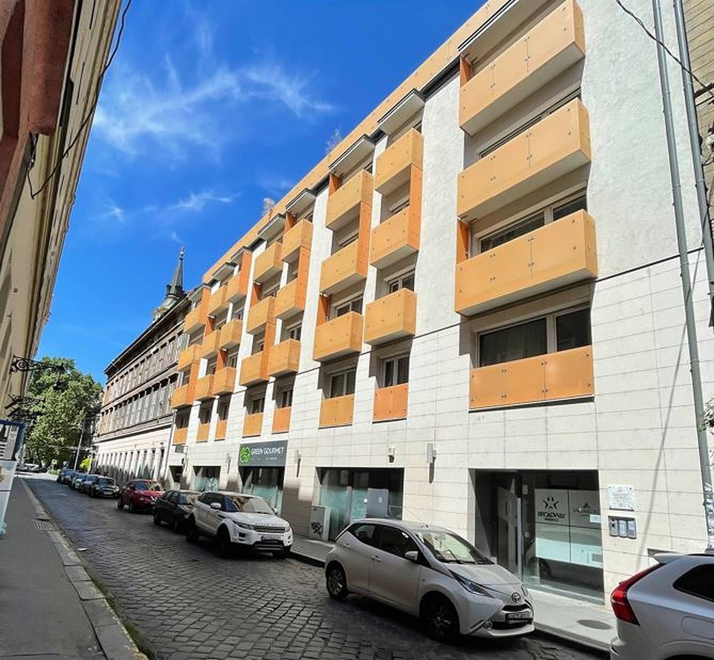 Vagabond-Broadway-General-view-8