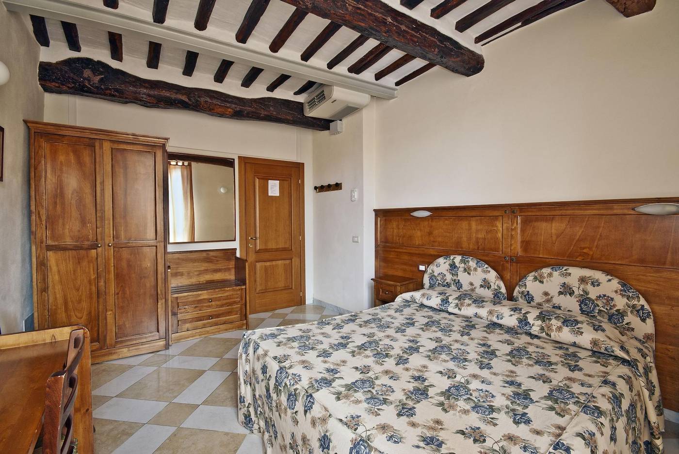 Al-Mercato-B-B-Room-1