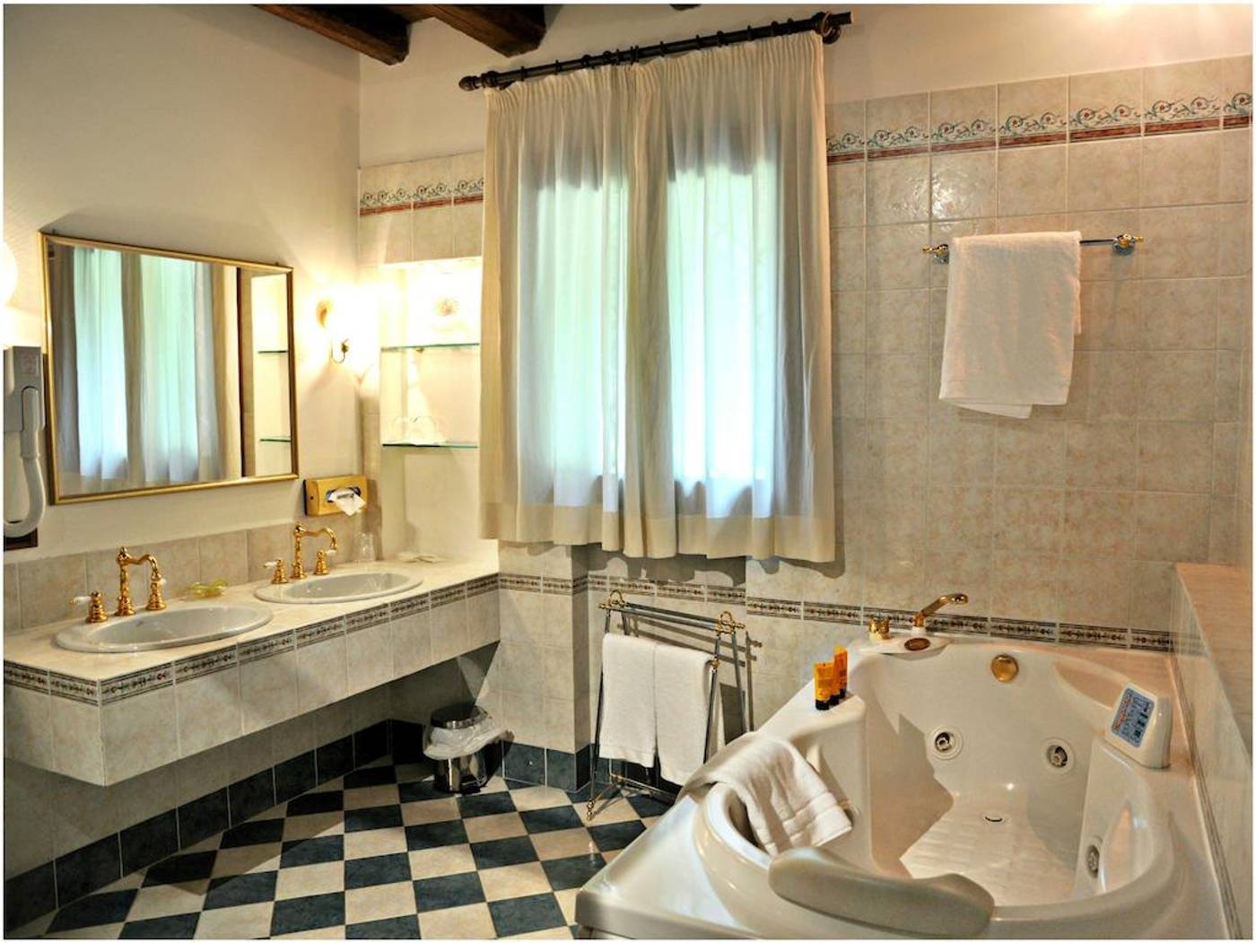 Villa-Condulmer-Room-37