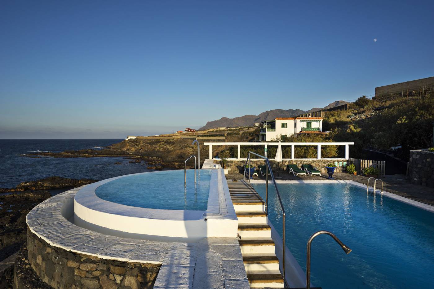 Hotel-Rural-Costa-Salada-Sports-and-Entertainment-1