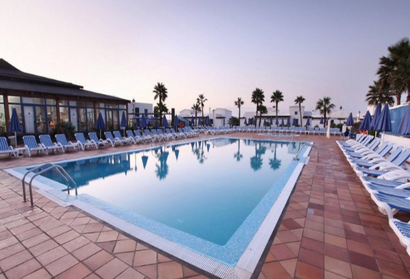 Vik--Coral-Beach-Pool-18