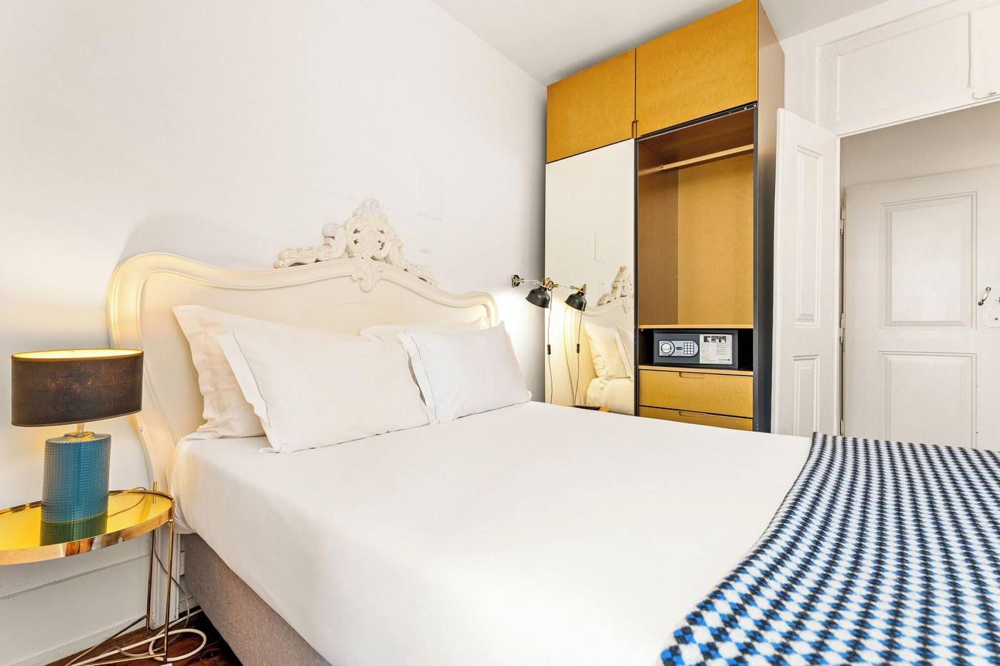 Casa-Do-Jasmim-By-Shiadu-Room-41