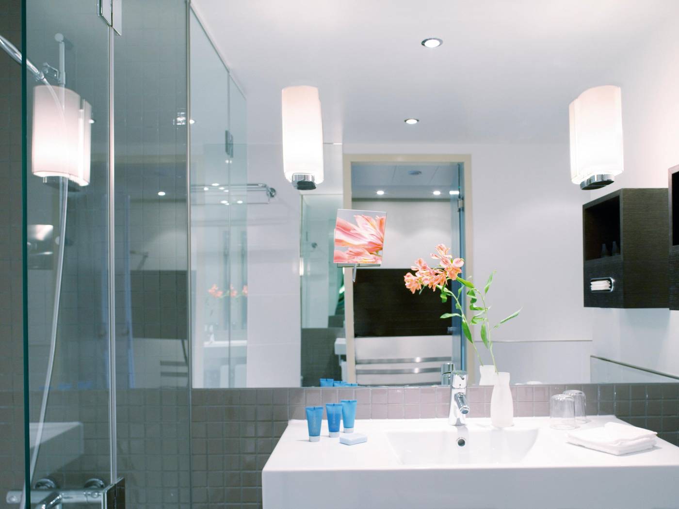 Movenpick-Amsterdam-City-Room-41