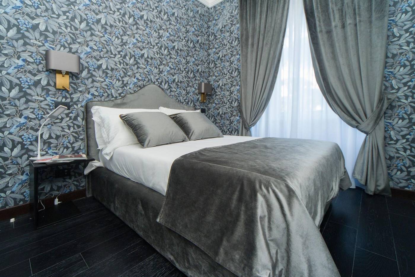 Via-Veneto-Suites-Room-25