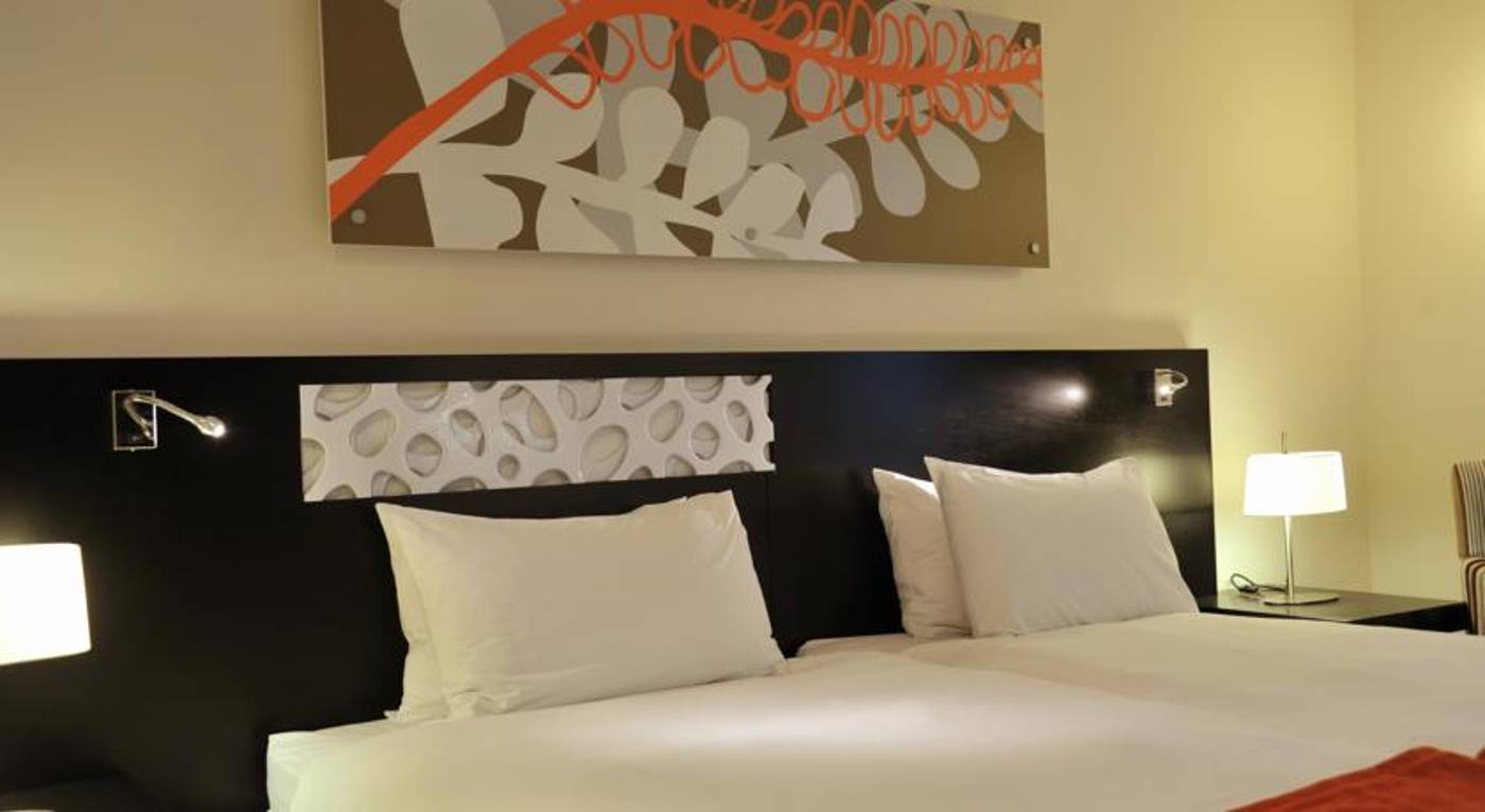 ONOMO-Hotel-Cape-Town---Inn-On-The-Square-Room-36