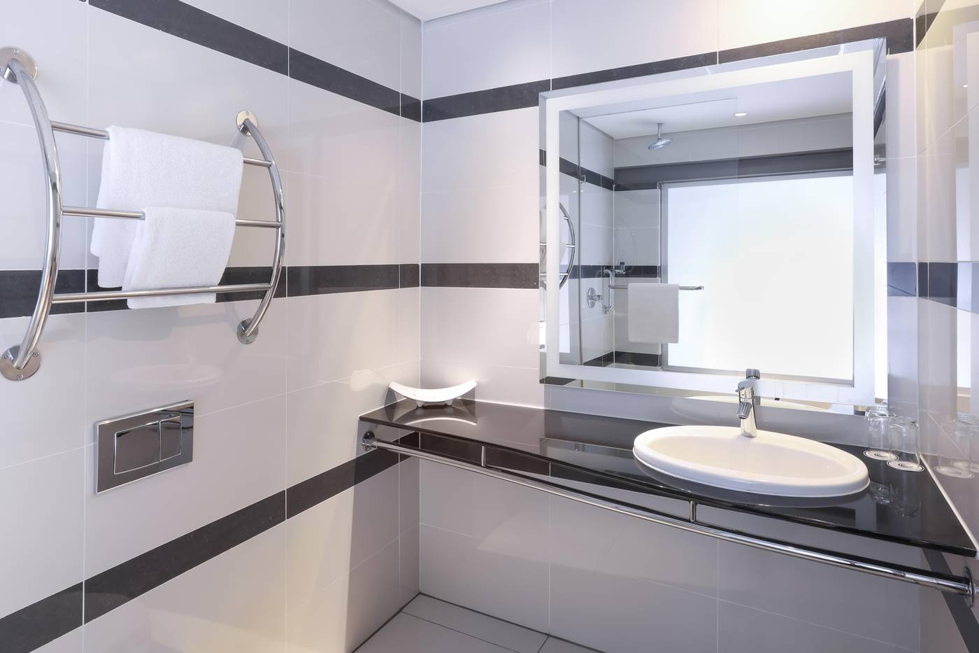 Garden-Court-Victoria-Junction-Hotel-Room-25