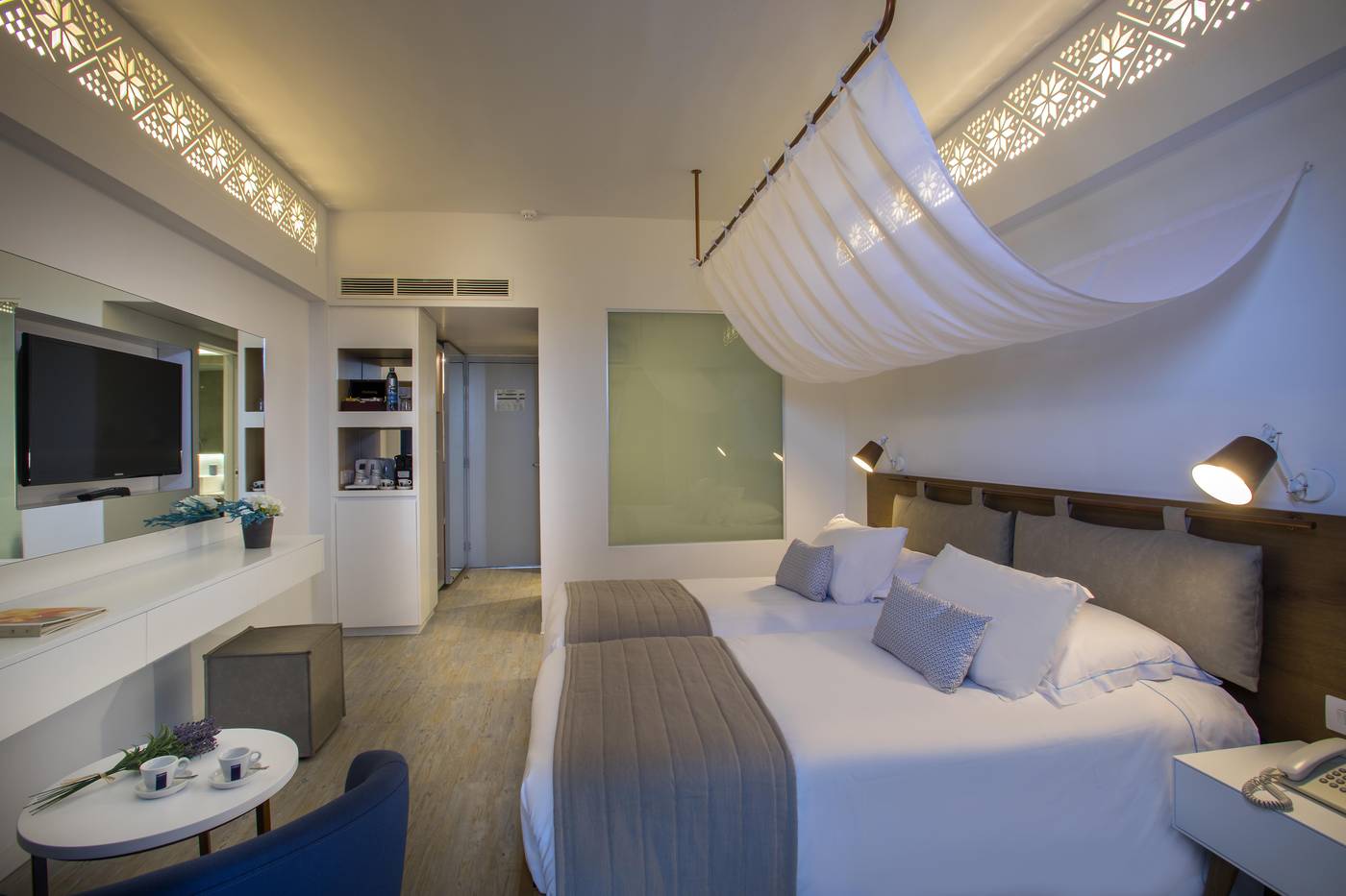 Lordos-Beach-Hotel-Room-34