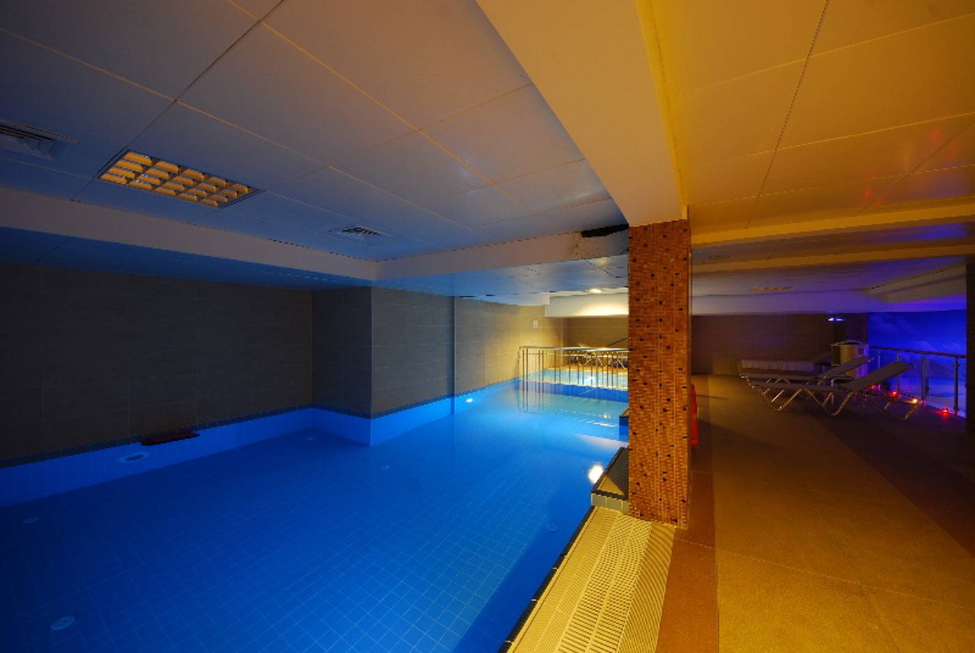 Pasa-Beach-Hotel-Pool-36