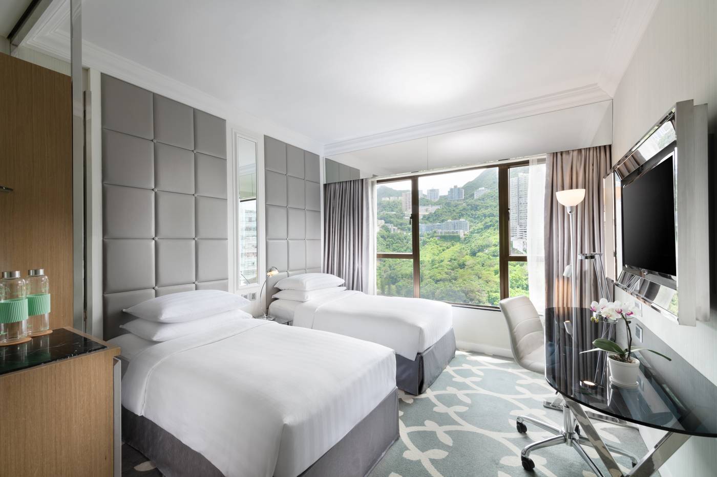 Dorsett-Wanchai--Hong-Kong-Room-6