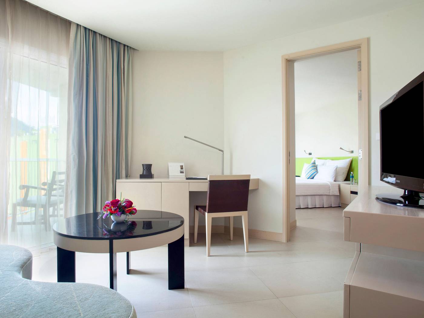 M-Social-Hotel-Phuket-Room-16