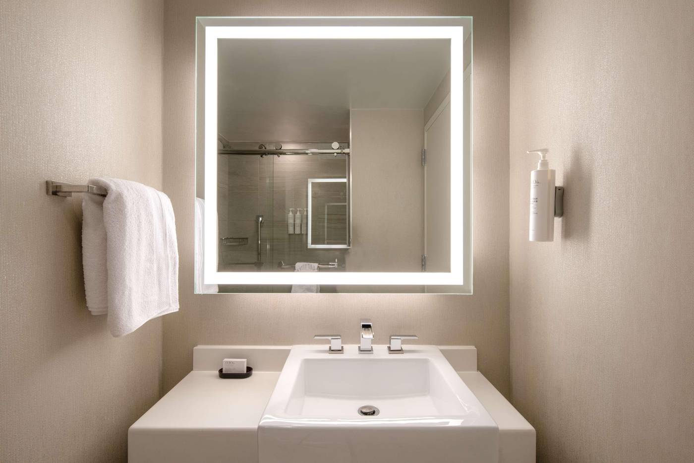 Embassy-Suites-by-Hilton-New-York-Manhattan-Times-Sq-Room-55