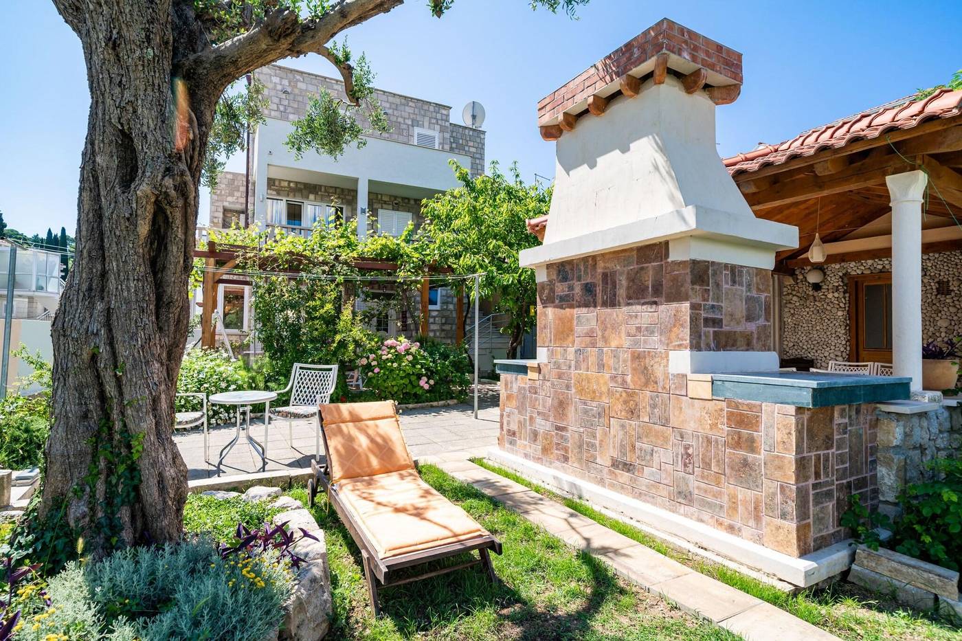 Apartments---Rooms-V-M-Terrace-12