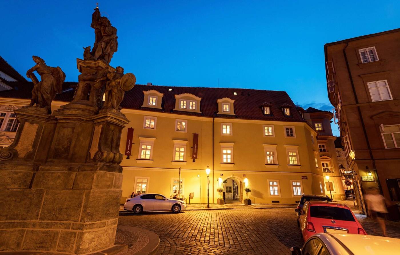 Old-Royal-Post-Hotel-General-view-12