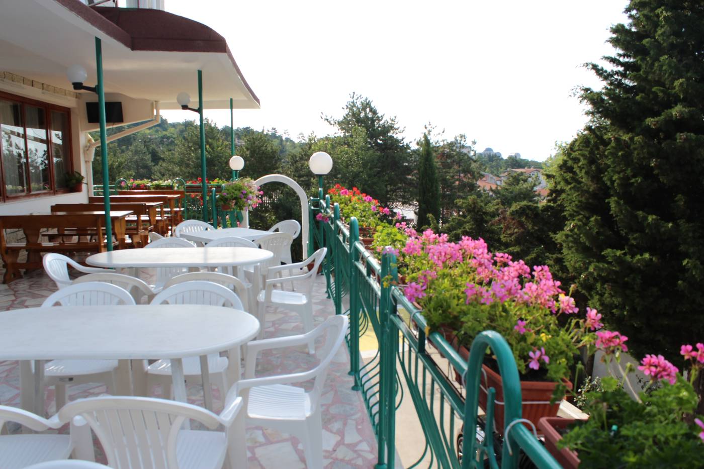 Hotel-Zora-Restaurant-8