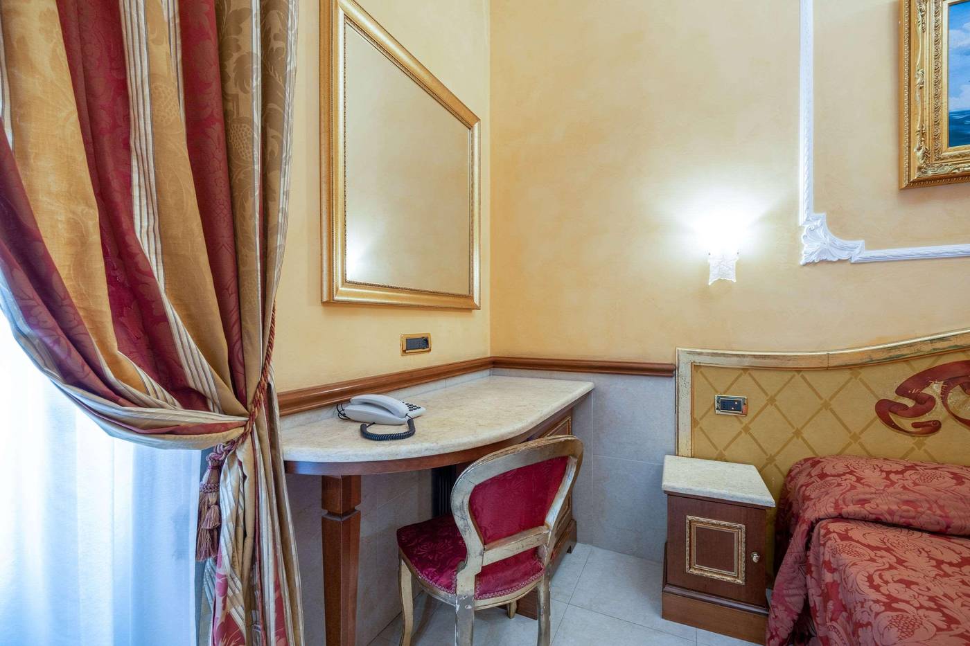 Clarion-Collection-Hotel-Principessa-Isabella-Room-10