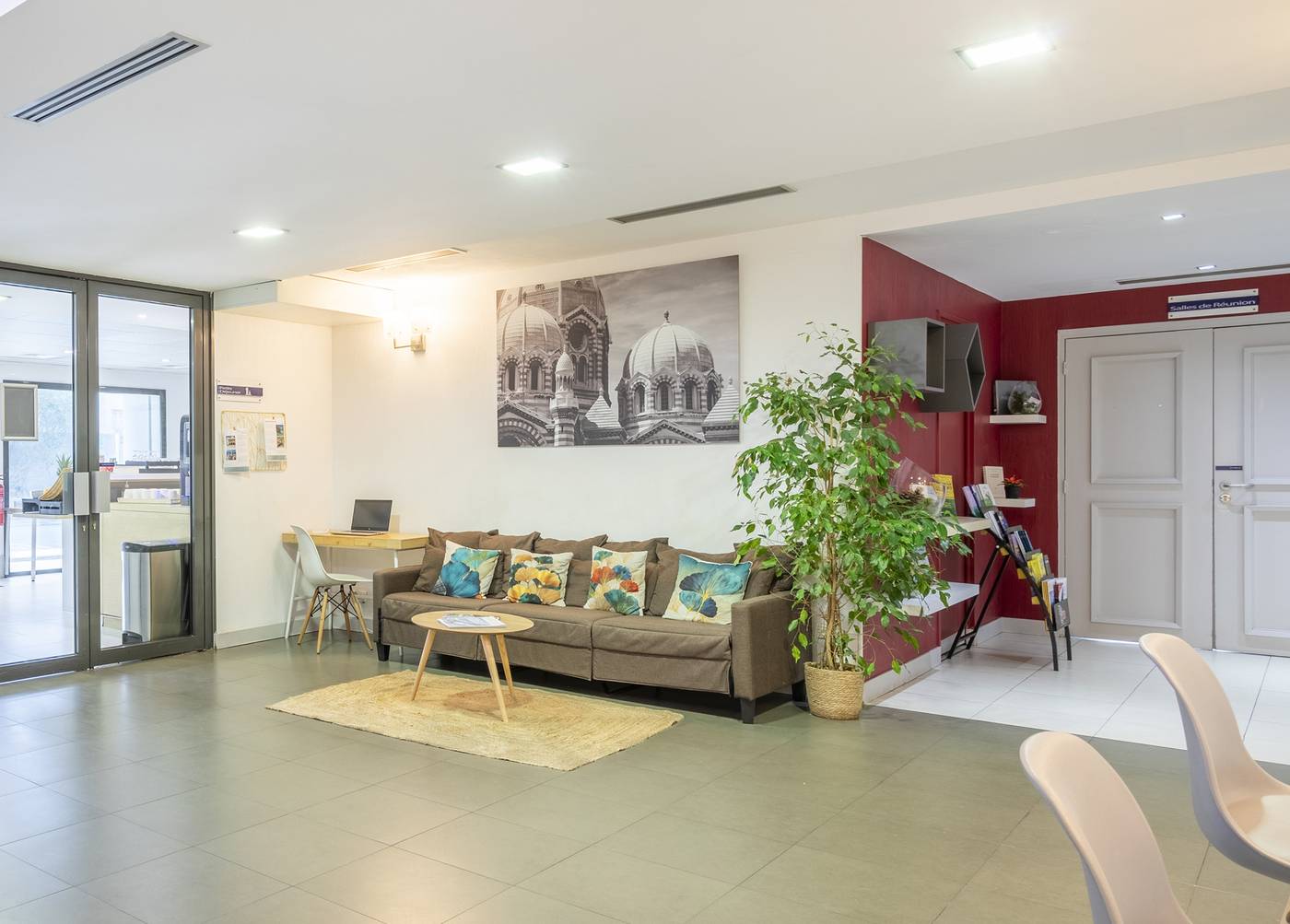 Comfort Aparthotel Marseille Prado-France-Marseille-Lobby-6