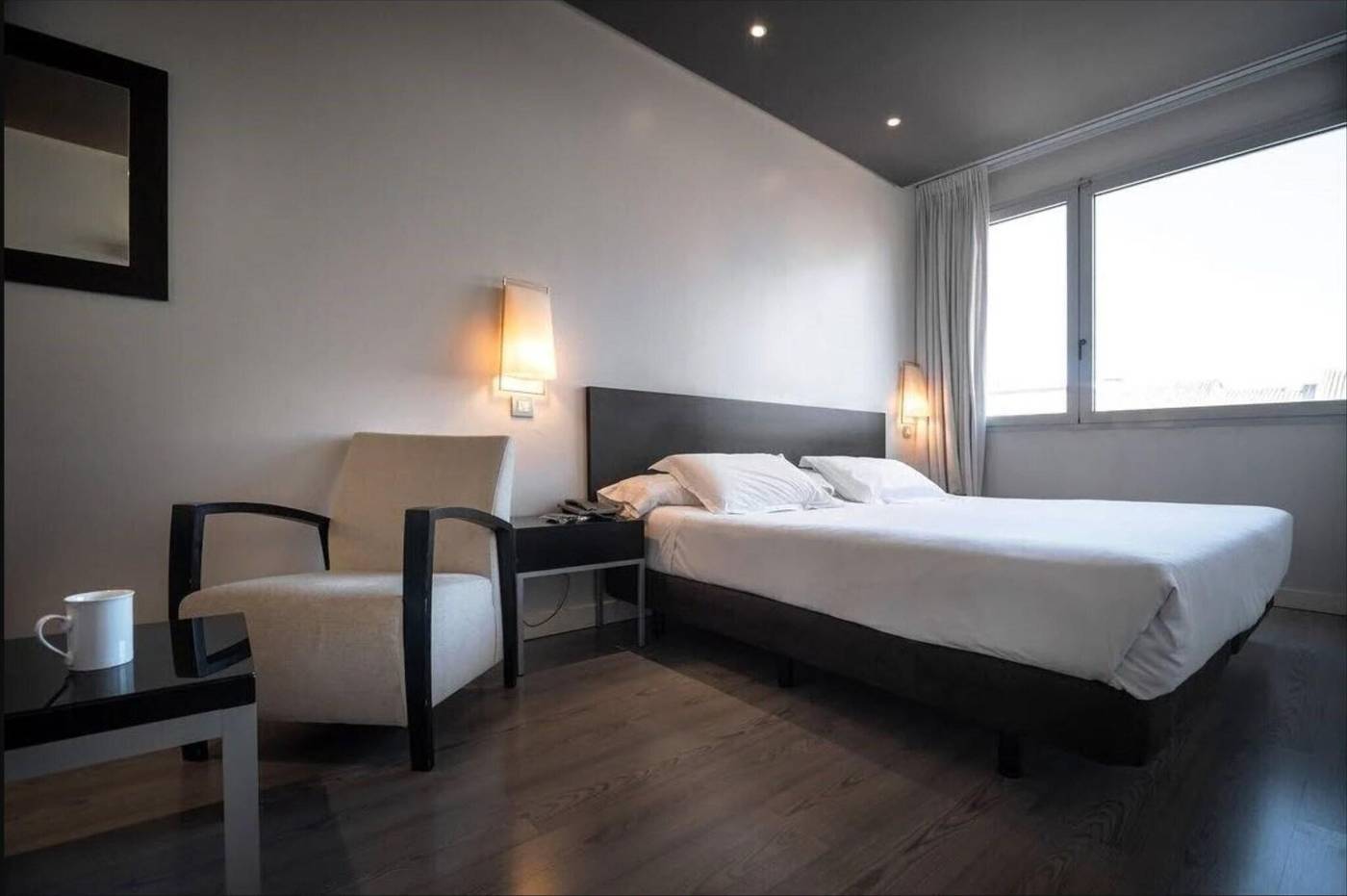 Suites-Viena-Plaza-de-Espa----a-Room-23