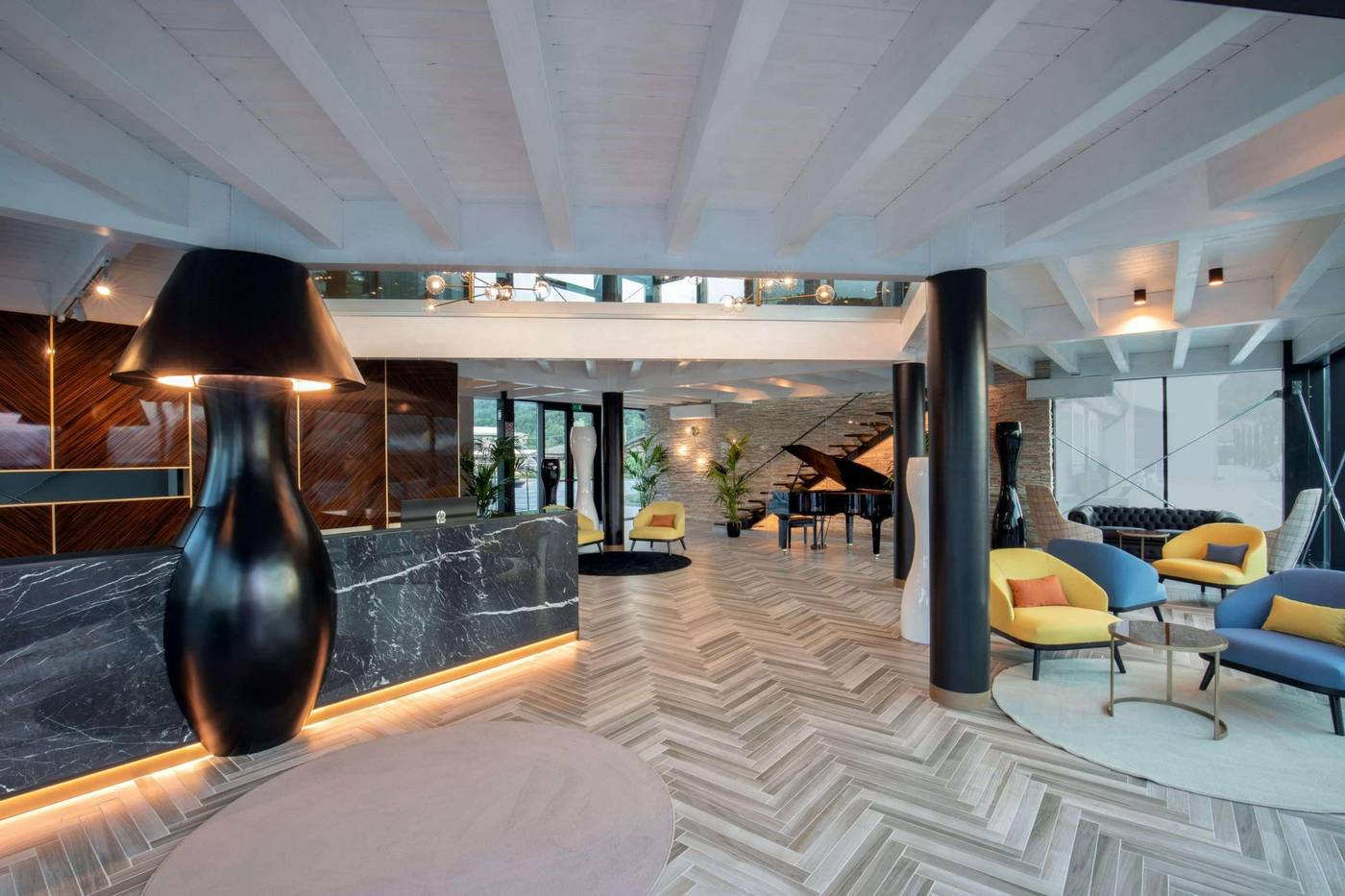 Della-Piana-Lobby-22