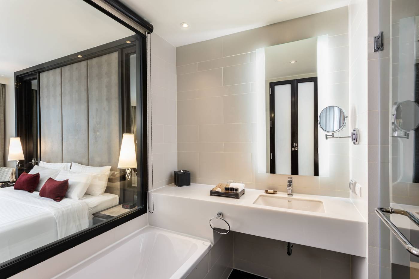 Movenpick-Hotel-Sukhumvit-15-Bangkok-Room-41