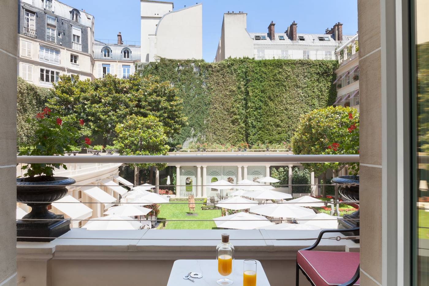 Le-Bristol-Paris-Room-83