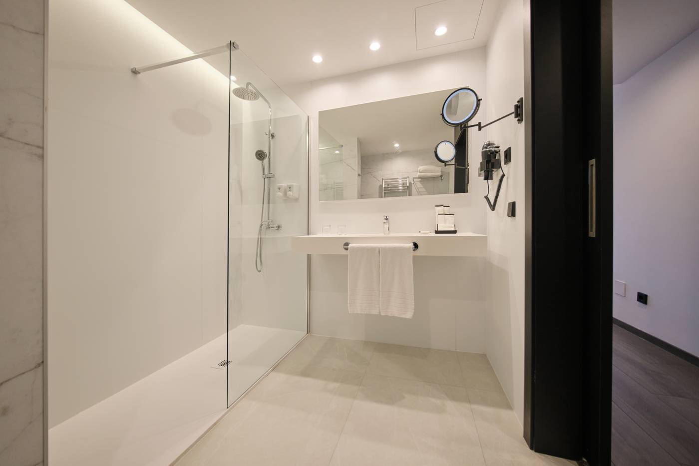 Rafaelhoteles-Ventas-Room-32