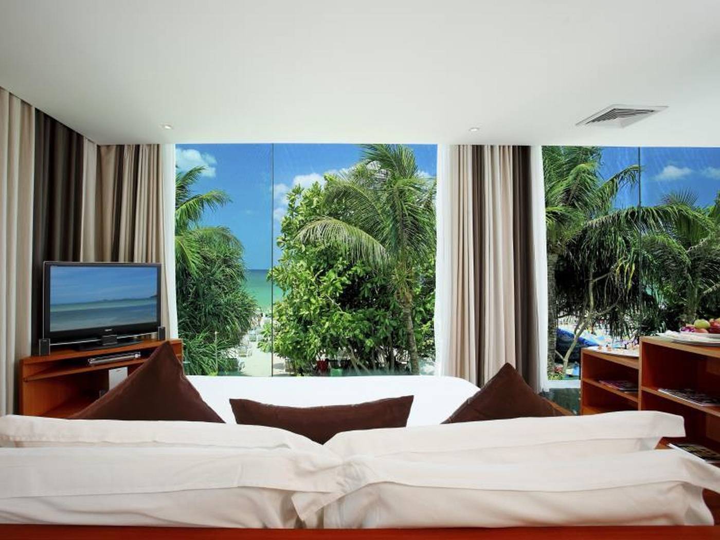 La-Flora-Resort-and-Spa-Patong-Room-29