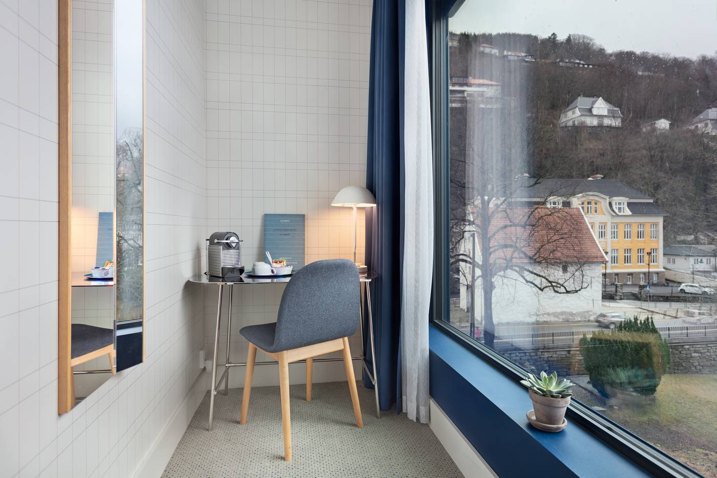 Zander K-Norway-BERGEN-Room-10