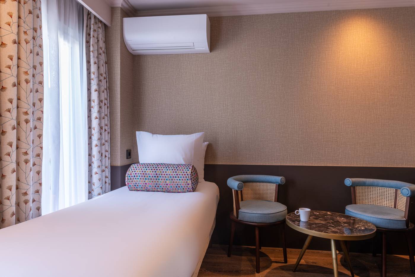 Maison-Axel-Opera-Room-20