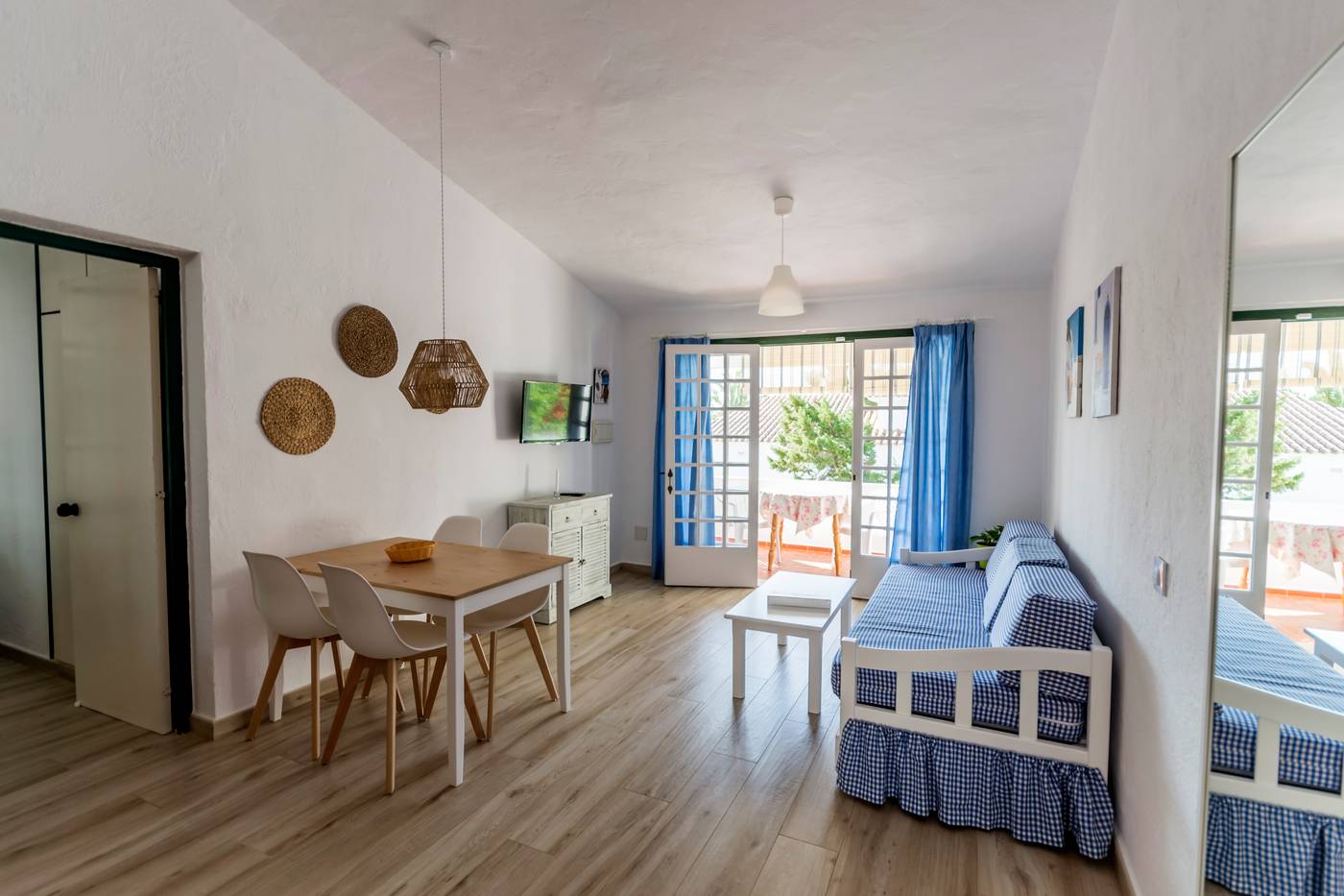 Las-Brisas-I---II-Room-40