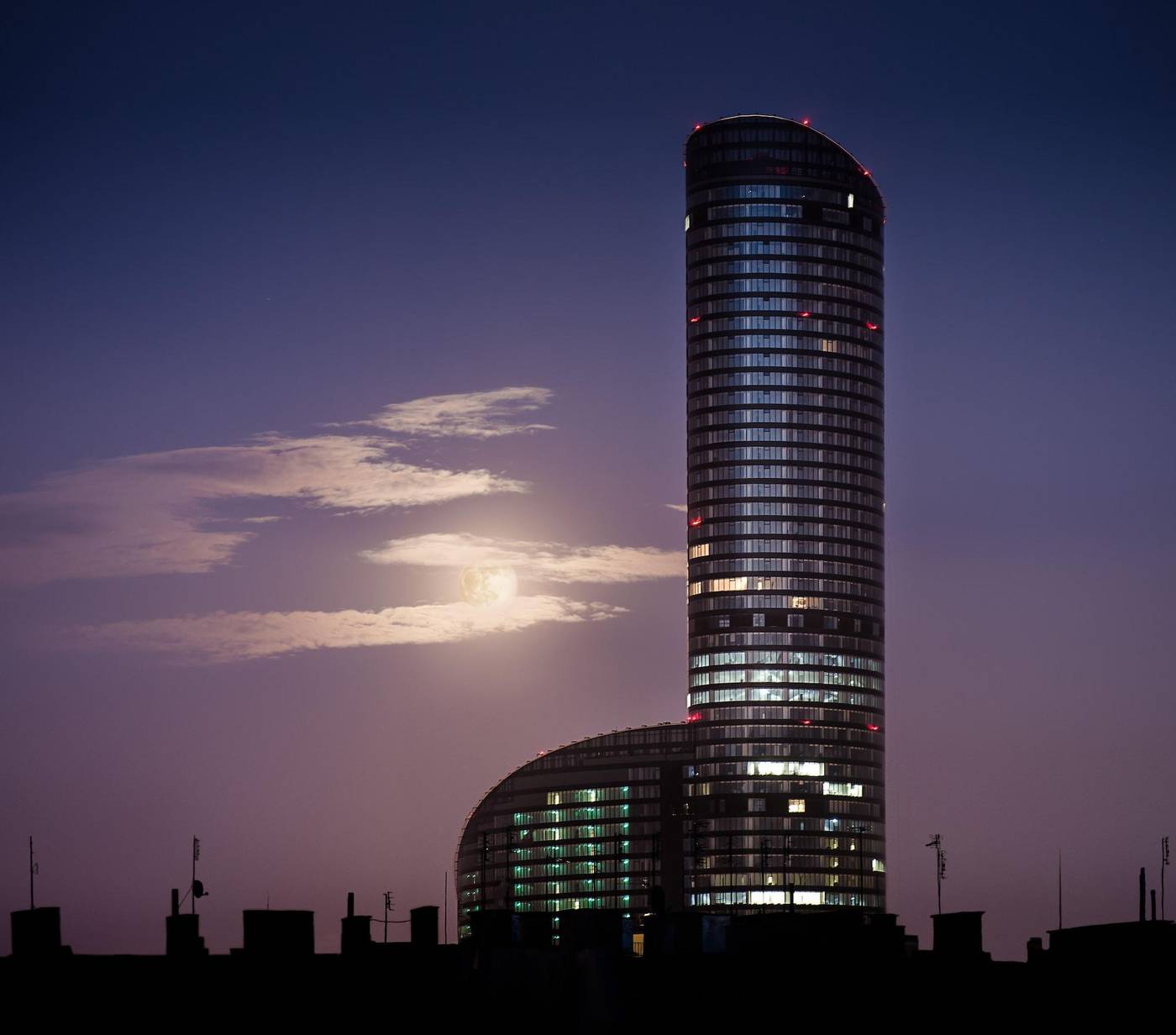 Apartamenty Sky Tower-Poland-WROCLAW-General view-1