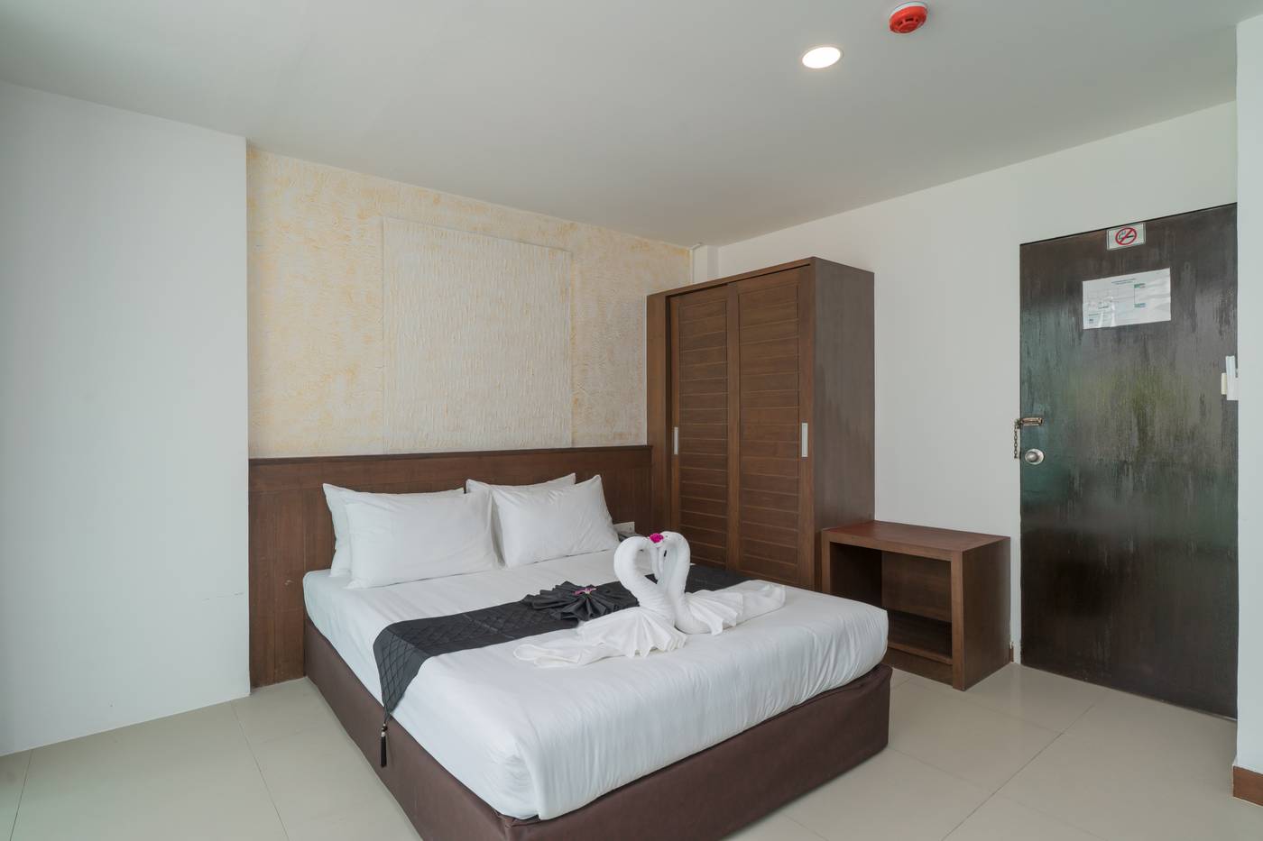 Patong-Swiss-Room-19