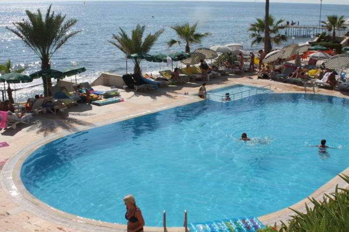 Aria-Resort---Spa-Hotel-Pool-17